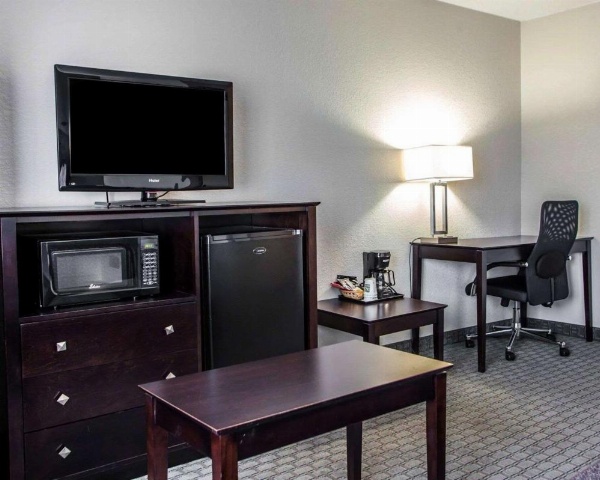 Quality Inn & Suites Ankeny-Des Moines image 15