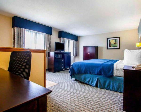 Quality Inn & Suites Ankeny-Des Moines image 17