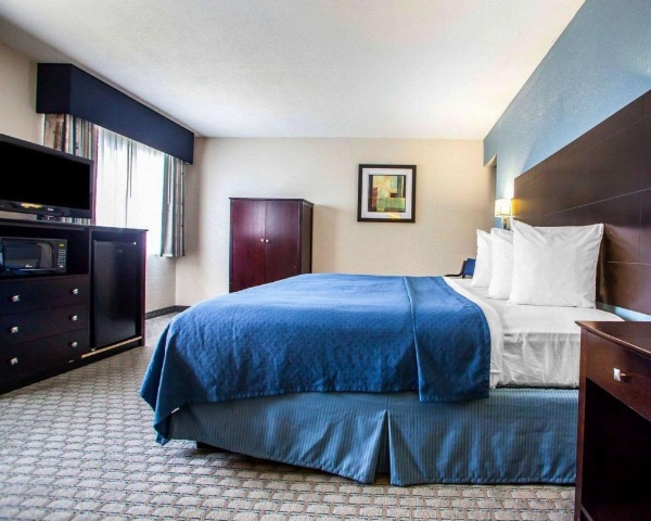 Quality Inn & Suites Ankeny-Des Moines image 19